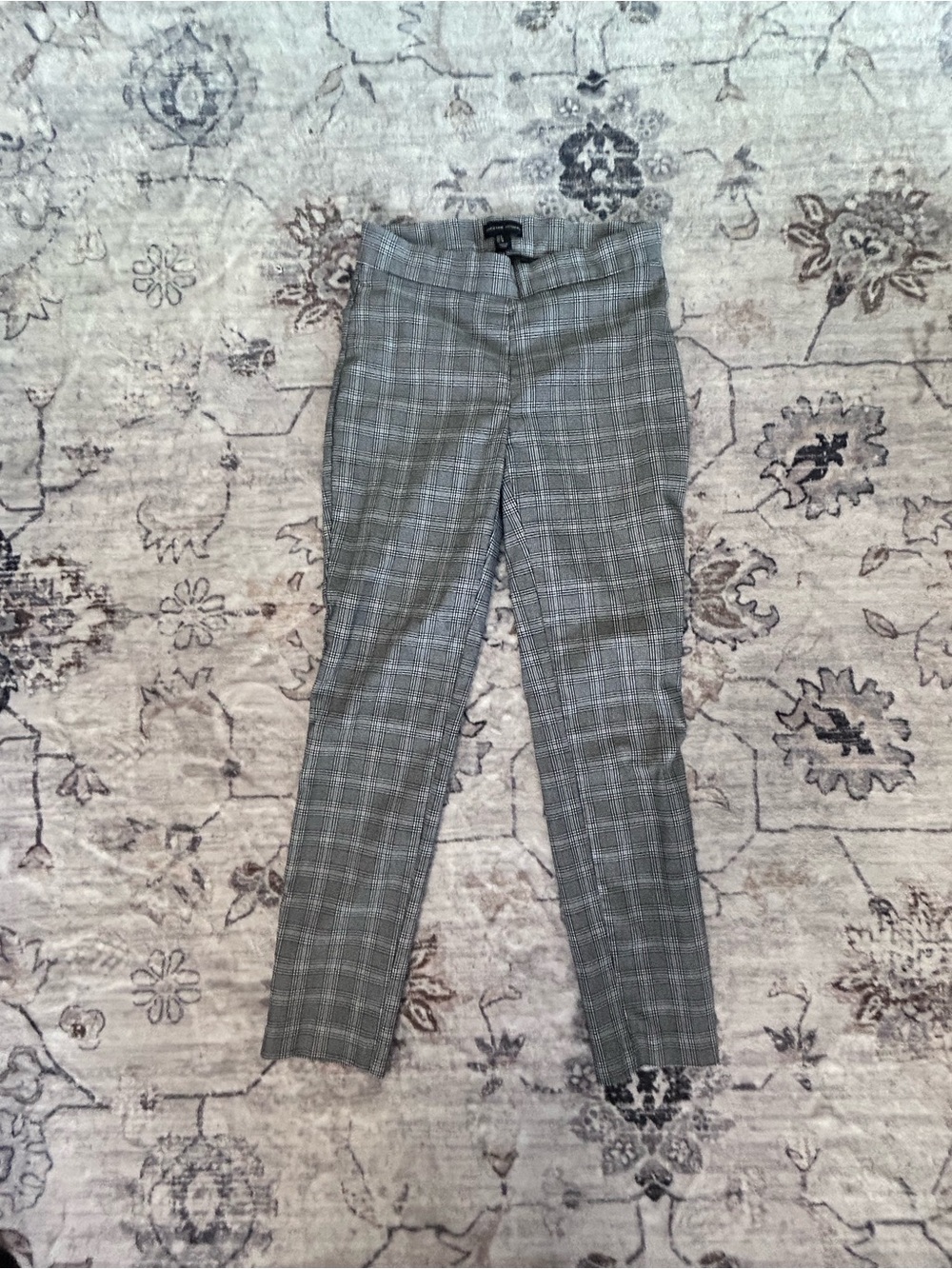 Adrienne Vittadini Gray Plaid Skinny Dress Pants